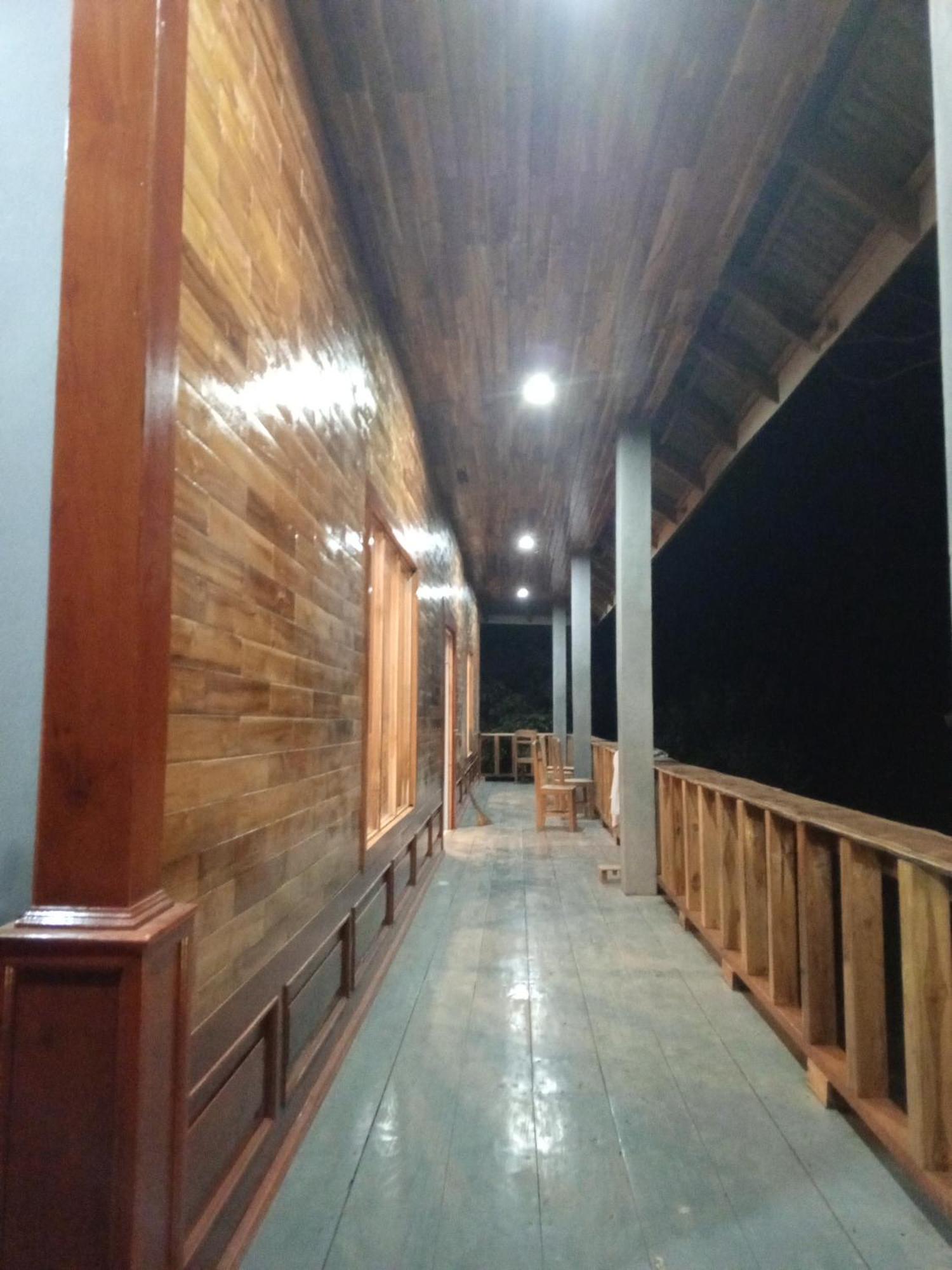 Campingsite Swimming Pool Ban Nongkham Екстериор снимка